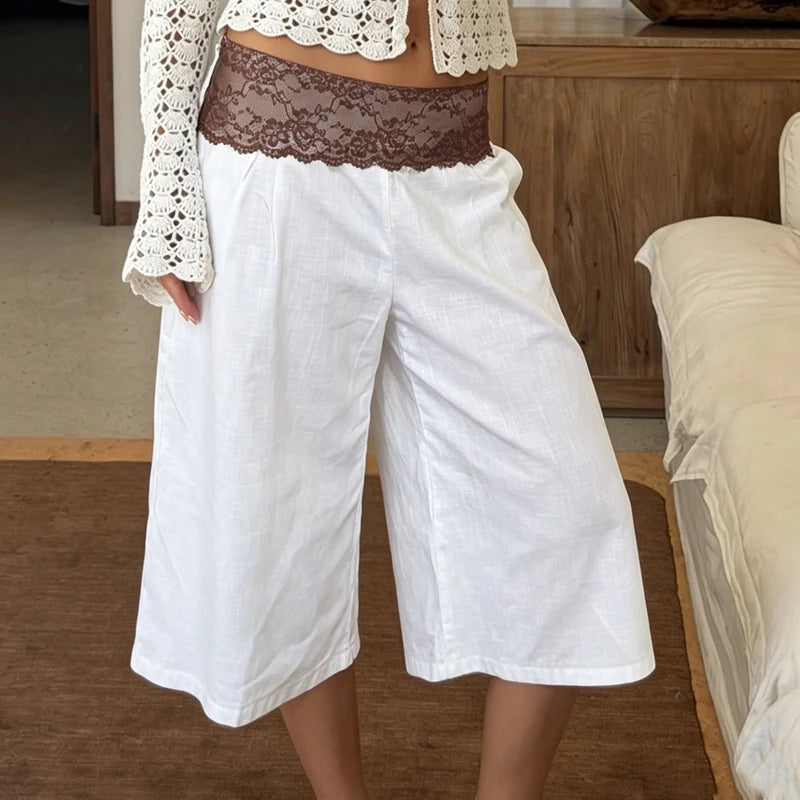 Amélie Lace-Trim Y2K Capri Pants